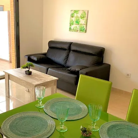 Tropikana Apartment *